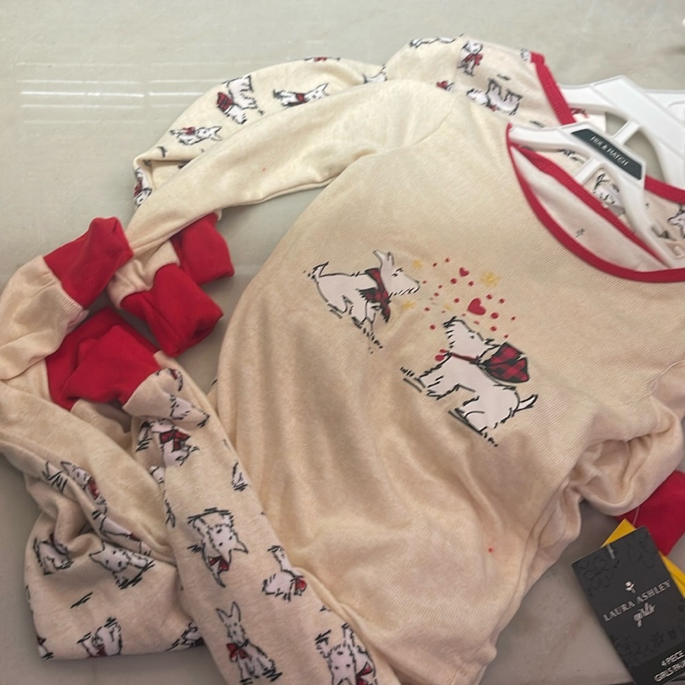 Super cute Laura Ashley 4 piece mix and match pajamas!